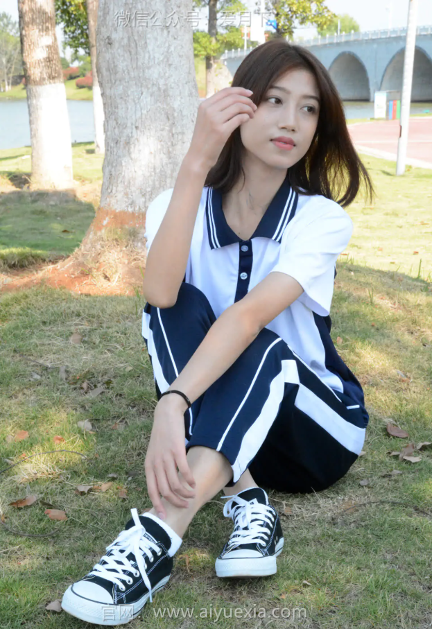 爱月下 – 美足美图视频7期[41G-2025.12]